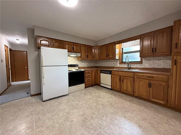 2nd image of 705-707 N Belt Ave