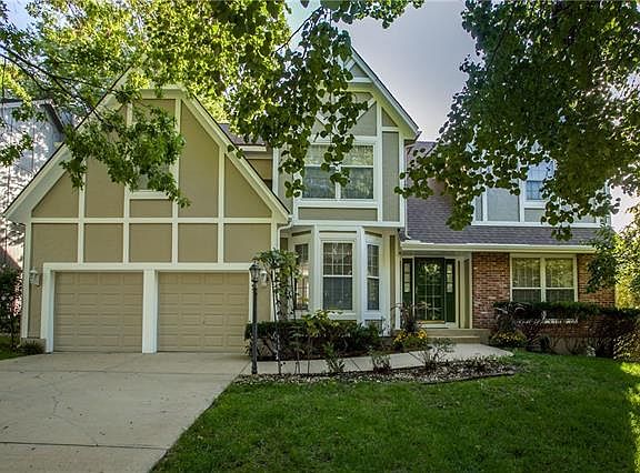 3rd image of 13007 Connell Dr