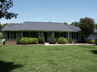 125 Stoney Pointe Ln, Boones Mill, VA 24065