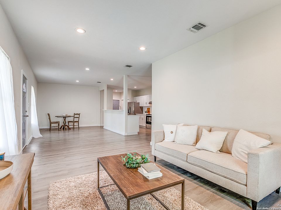 1st image of 506 CANAVAN AVE