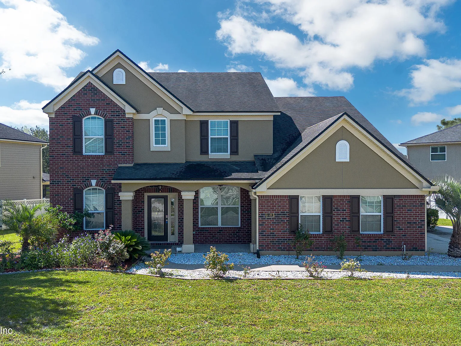 4 bed, 2.5 bath, 2806 sqft, $3,000 — Photo 1