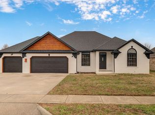 194 Meadowlark, Willard, MO 65781