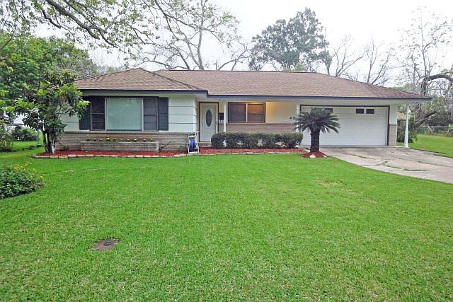 1st image of 408 Jasmine St
