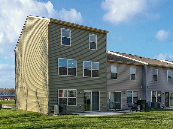 2nd image of 15 Chloe Dr #120