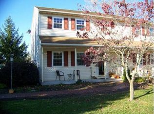 78 Sycamore Ln, Hanover, PA 17331