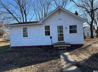1107 E Wheeler St, Macomb, IL 61455