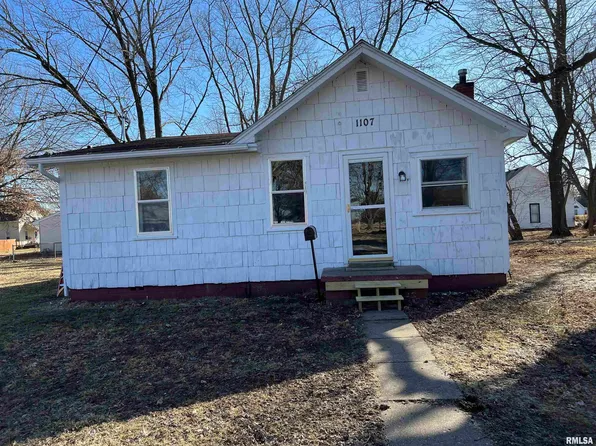 1107 E Wheeler St, Macomb, IL 61455