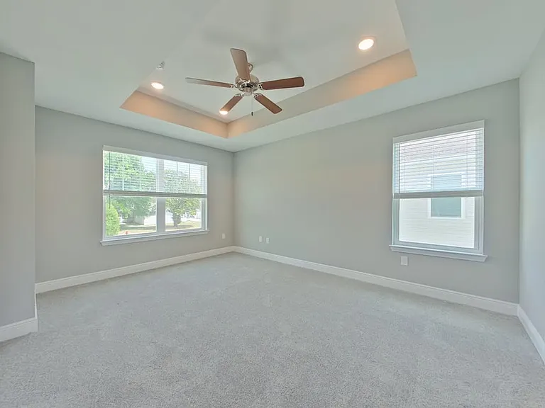 840 Fairview Dr — Photo 10