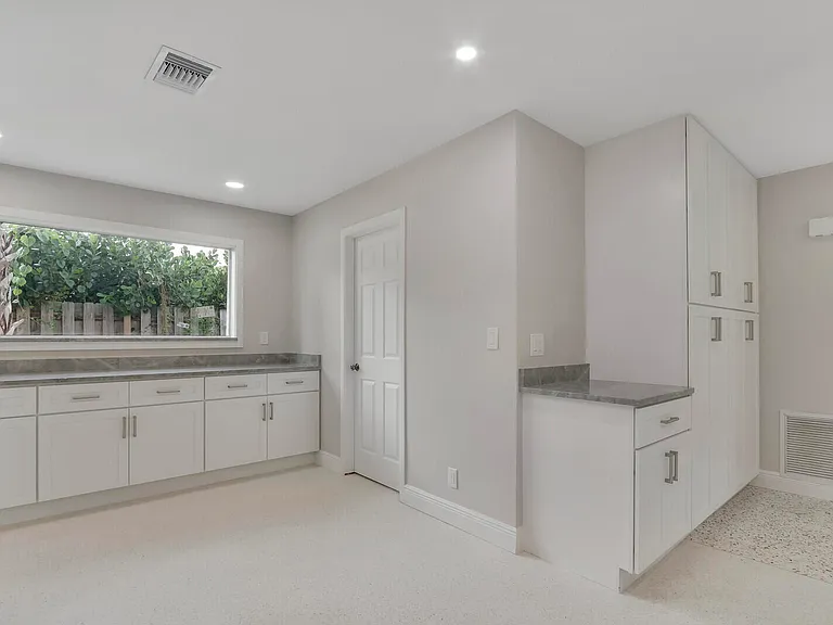 732 Pelican Way — Photo 13