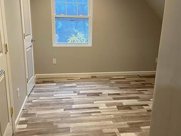 5th image of 39 Albert St #3