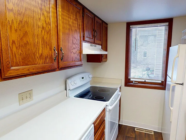 636 Arapahoe — Photo 14
