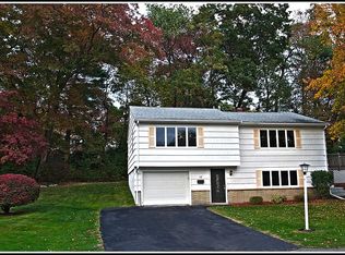 12 Stockade Rd, Saugus, MA 01906
