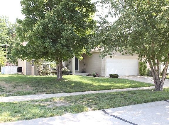 3rd image of 423 Xavier Ct