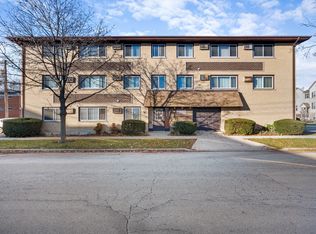 1297 Harding Ave APT 2C, Des Plaines, IL 60016