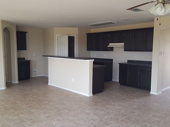 3rd image of 514 Larga Vista Dr
