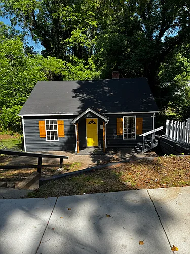 1611 Gray Ave Photo 1