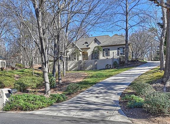 2nd image of 9535 Hampton Oaks Ln