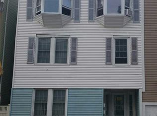 760 E 8th St, South Boston, MA 02127