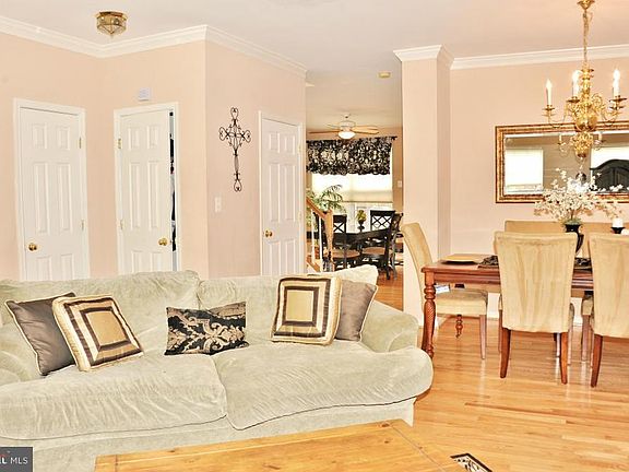 4th image of 5301 Jesmond St