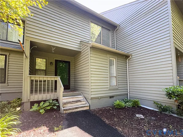 9717 Groundhog Dr, Richmond, VA 23235
