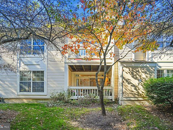 2nd image of 5920 Barbados Pl APT 102