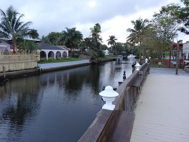 2nd image of 5780 SW 15th St