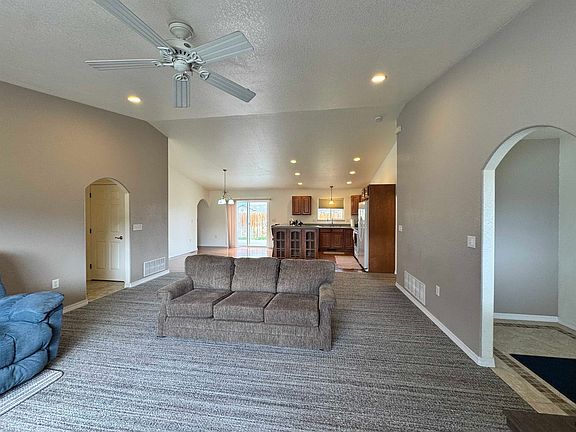 3rd image of 1412 E Forest Dr