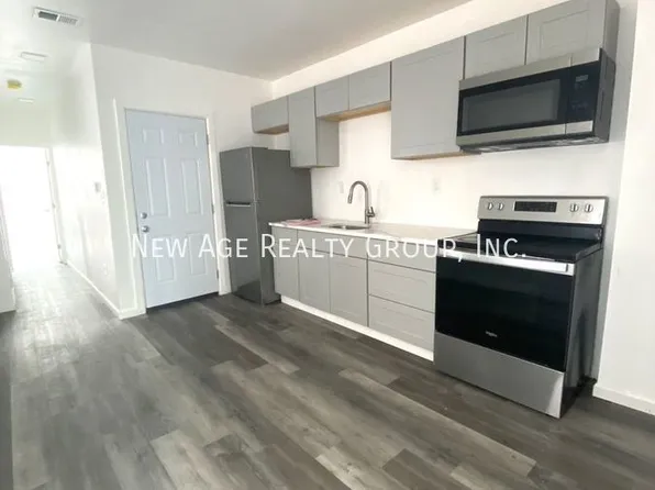 906 N 41st St Floor 2, Philadelphia, PA 19104