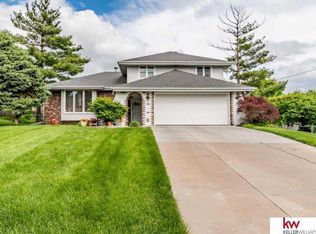 4911 N 105th St, Omaha, NE 68134
