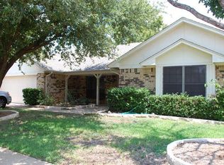 3724 Woodmont Ct, Bedford, TX 76021