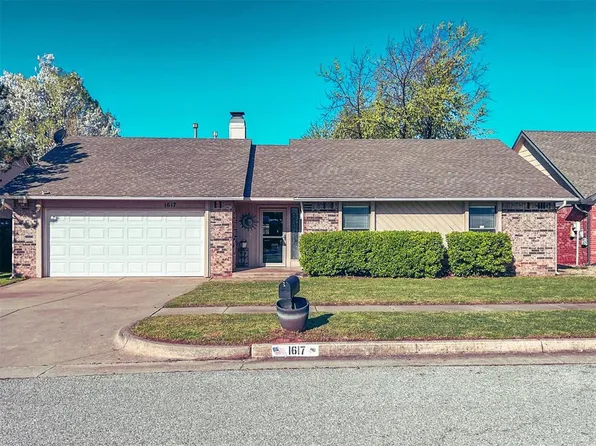 1617 Magnolia Ln, Edmond, OK 73013
