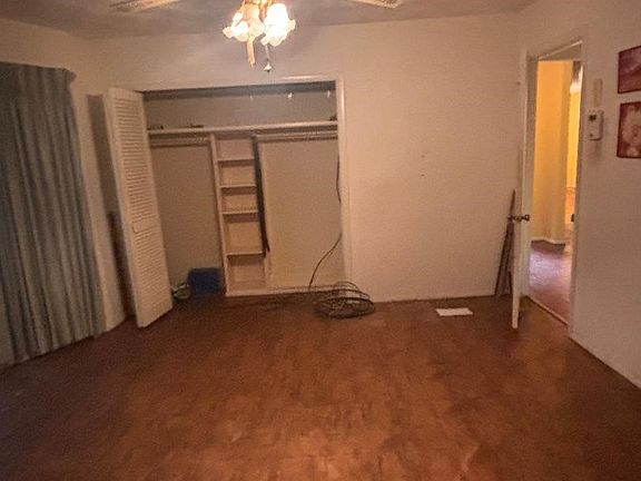 4th image of 922 British Blvd