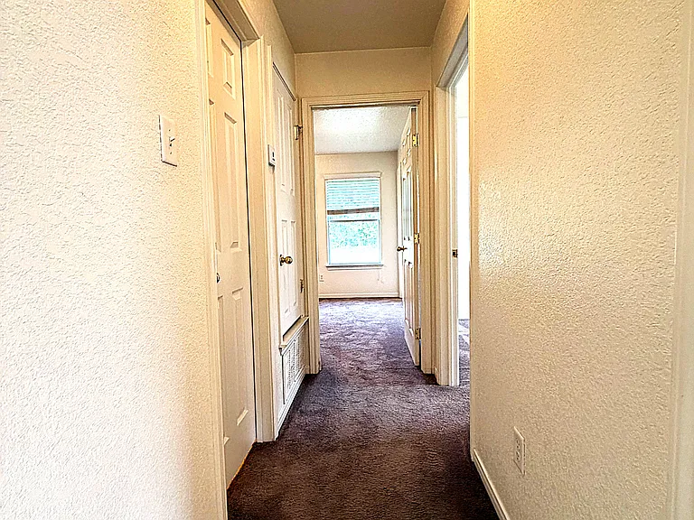 3305 Alicante Ct #B — Photo 9