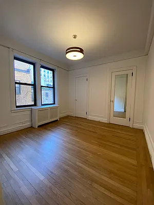 Rented by Peter R. Hungerford, LREB | media 24