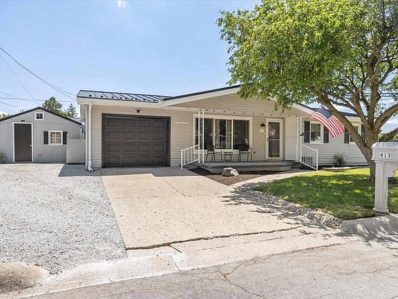 2nd image of 413 Willow Dr