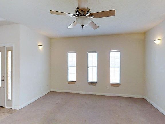 3rd image of 1500 Marquis Ln