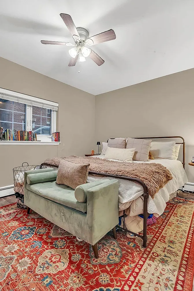2 bed, 750 sqft, $3,200 — Photo 2