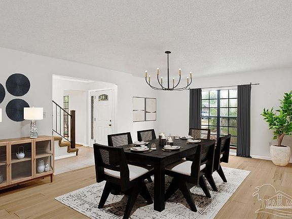 4th image of 2821 Mandeville Ln