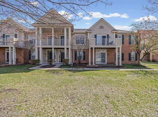 40442 Bay Harbor Ln, Canton, MI 48188