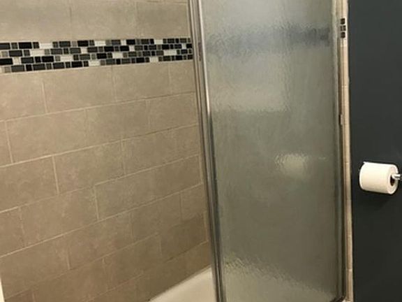 3rd image of 2515 W Cortland St #1