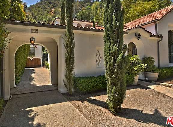 3rd image of 1715 Benedict Canyon Dr