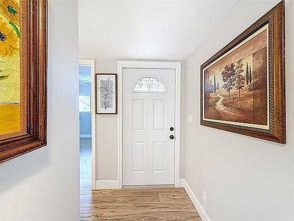 5th image of 2300 NW 37th Avenue #2300