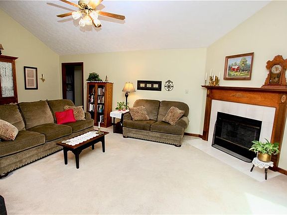 5th image of 4 Wildwood Ct