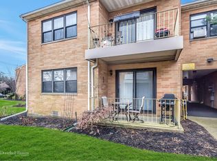 214 Westend Ave APT 6B, Freeport, NY 11520