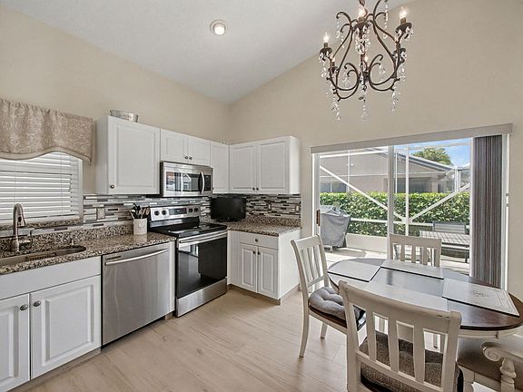 5th image of 11583 Colonnade Drive