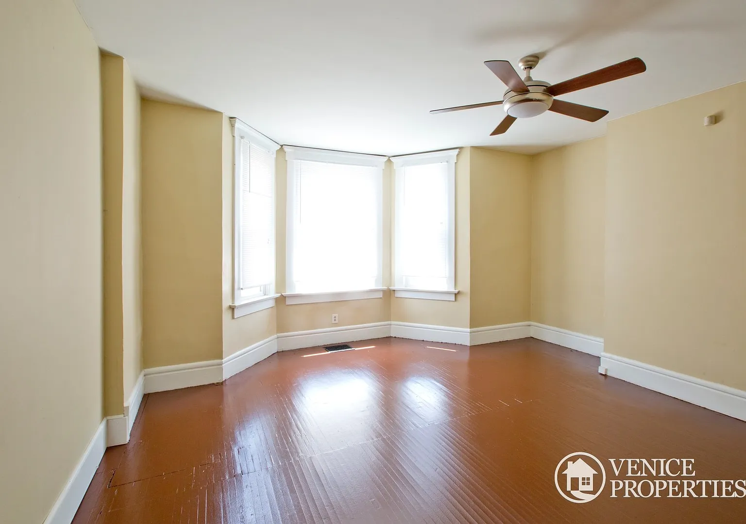 6 Bedroom on OSU Campus — Photo 4