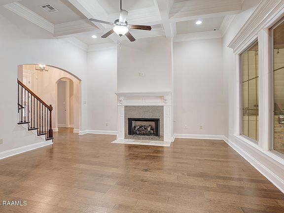 5th image of 111 Cypress View Dr