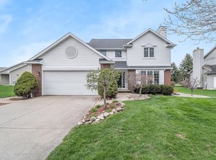 106 Kensington Cir, Battle Creek, MI 49015