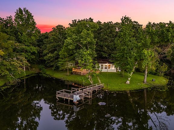 3rd image of 710 County Road 1699