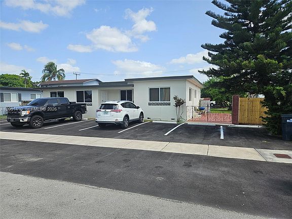 2nd image of 9415 & 9417 SW 38th St